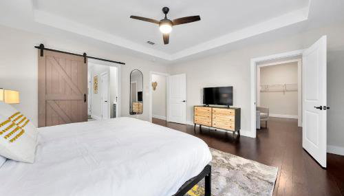 New Luxury Family Friendly Home Centrally Located - Foto 3