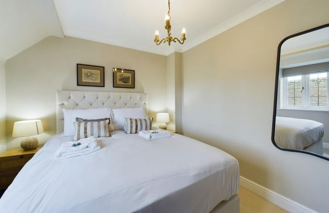 The Fosse Way Cottage - Breathtaking 5bdr Cottage With Parking Garden - Photo 24