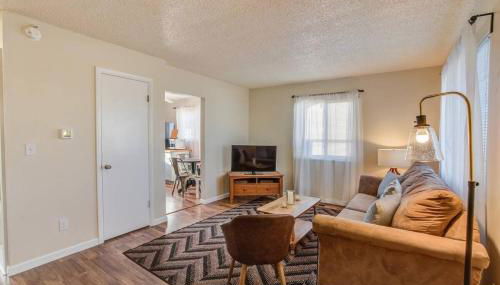 2BR Aptmt Parks Private Deck, Mountain Views! - Foto 4