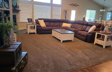 Wasatch Retreat 5 bed 3 5 bath pool table game room - Photo 49