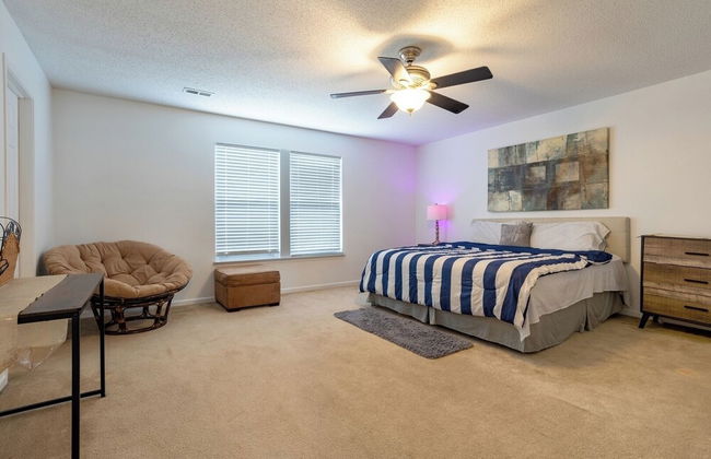 Spacious 4BR Home With Pool in Indianapolis - Foto 43