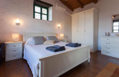 Spacious villa with 10x5m pool, aircon. Rural retreat, stunning views. - Foto 23