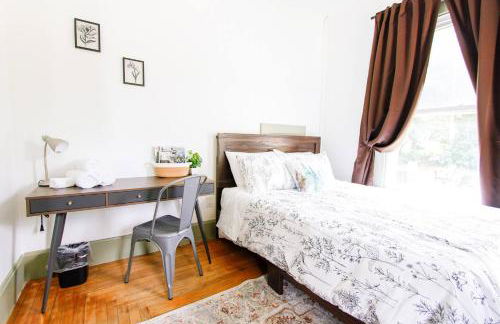 Expansive Victorian close to Saratoga Springs and Lake George - Foto 25