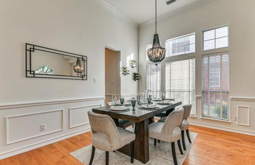 Elegant Home with Private Patio, 2 Mi to UTD Campus! - Photo 14