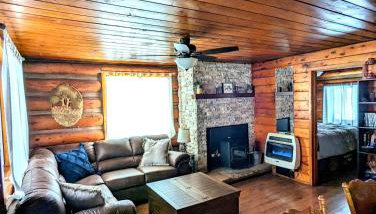 Charming Log Cabin in Tall Pines w Large Deck - Foto 5