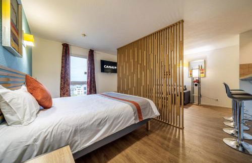 Serenity Aparthotel, la Défense - Eiffel tower view - 5 min walk to Subway - Foto 11