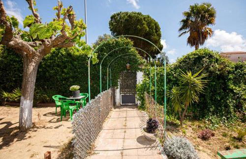 Maravillosa casa con piscina grande y bosque - Photo 37