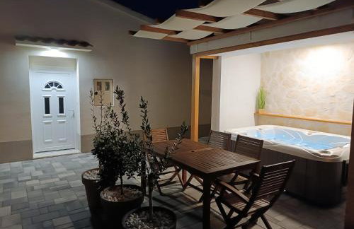 Tonina - private jacuzzi, free parking, terrace - Foto 5