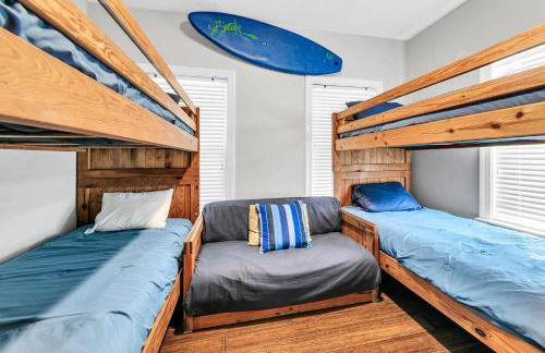 The Spyglass a 5 bed 3 bath house that sleeps 14 and just 67 steps from the beach - Foto 76