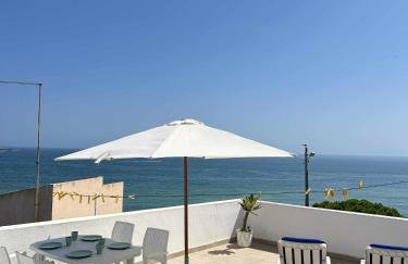 Casa da Praia em Olhos de Água a 50 metros da Praia - Foto 1