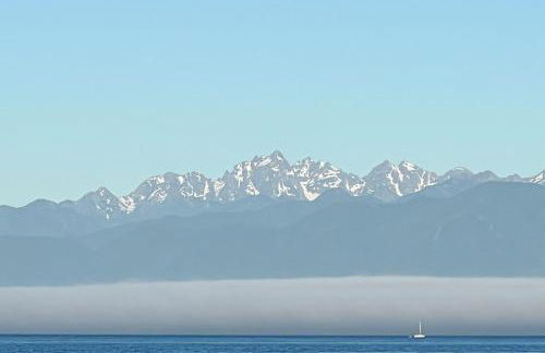 Misty Lady at Water's Edge - Foto 31