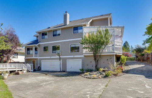 3 Mi to Sequoia Park Zoo Spacious Home with Sunroom - Foto 36