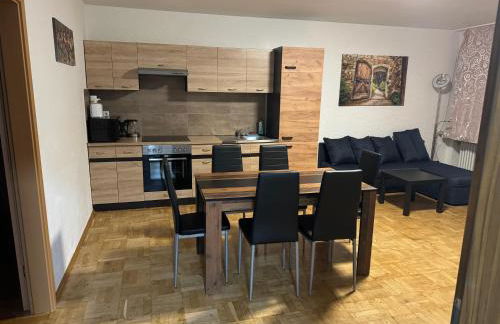 Laras voll ausgestattete Gartenwohnung mit WLAN und TV - Foto 1