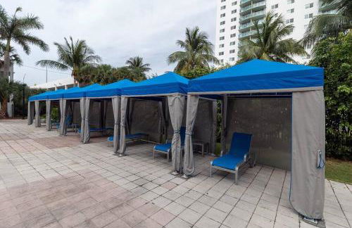 Stunning & Spacious Resort-Style Condo Across From Beach! - Foto 29