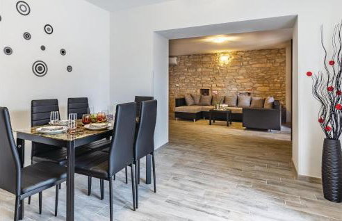 Gorgeous Home In Peruski With Wifi - Foto 11