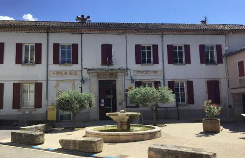 Pretty, Spacious Holiday Home With Private Pool - Foto 44