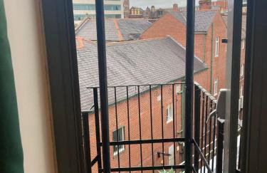 Central Sheffield 3BED 3BATH IV Pent-Apartment - Photo 39