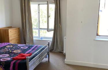 Langham Lake House Milton Keynes - ideal for couples, solo travellers, families - Foto 29