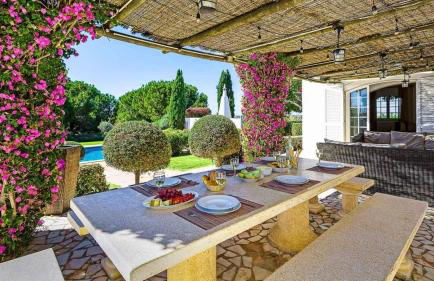 Lovely Very Private Villa with Beautiful Gardens - Foto 50