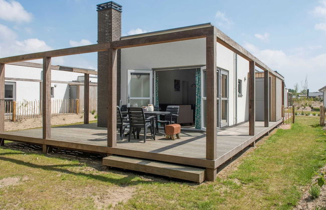 Detached Single Story Holiday Home Near the Sea - Photo 1