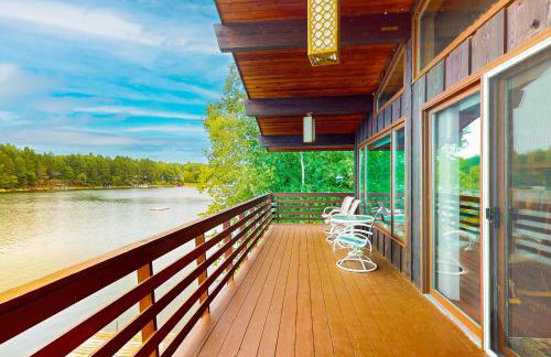 Lakefront Haven - Photo 23