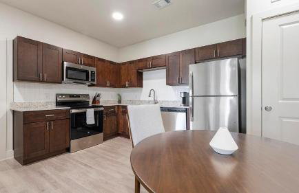 Landing Stylish 1BD Clubhouse Gym - Foto 6