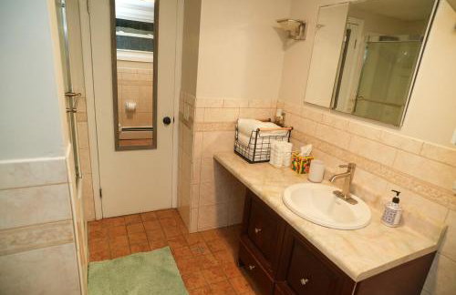 3 Bed 2 Bath, Near UAlbany & MVP Arena, Private Driveway Parking - Foto 23