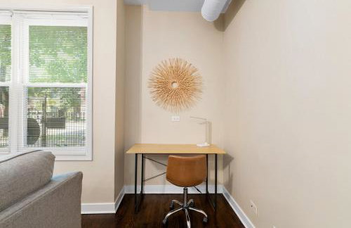 Stylish 2BR Walk to Rush UIC 10 Min Downtown Chicago Free Parking Wifi - Foto 12