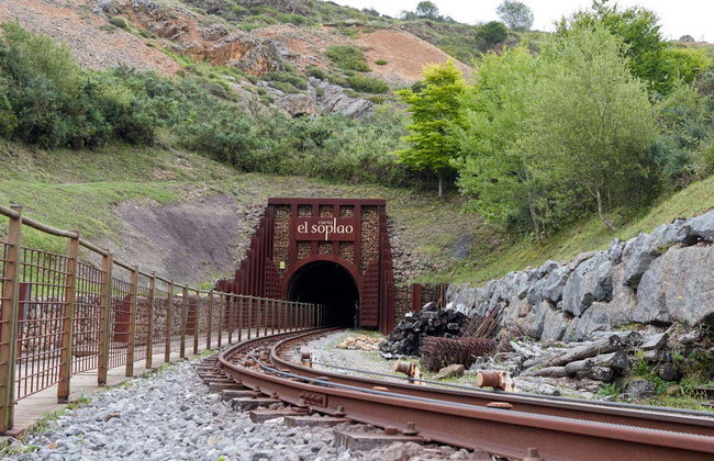 Visita guiada por la Cueva El Soplao - Foto 1