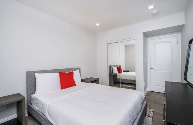 Brand NEW Luxury 3bdr Townhome In Silver Lake - Photo 9