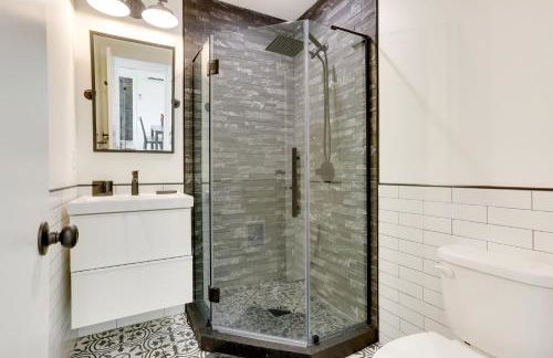 Lakefront Catskills Container Home Private Lake - Foto 12