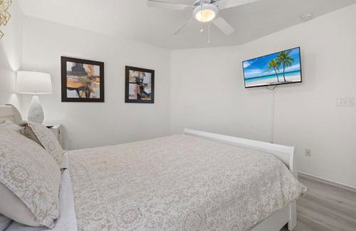 483-Stunning 6 bed home with private pool overlooking quiet conservation area - Foto 13