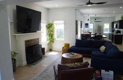 Charming Historic Home with Modern Comforts - Foto 16