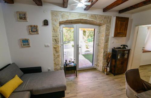 Kameni dvori - Photo 24