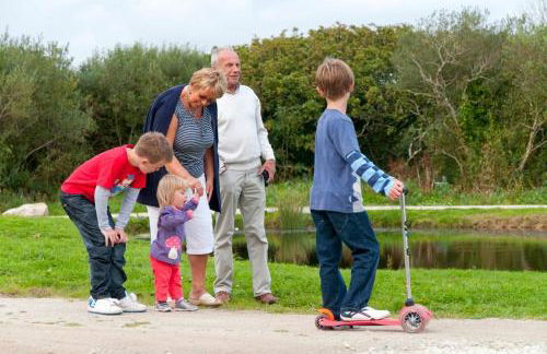 Waveside-Waterside with hot tubResort PoolGym - Foto 20