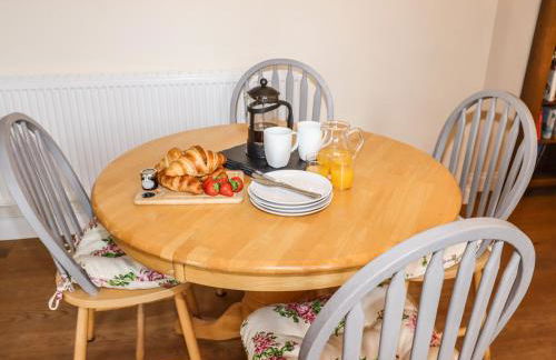 The Garden Apartment - Photo 9