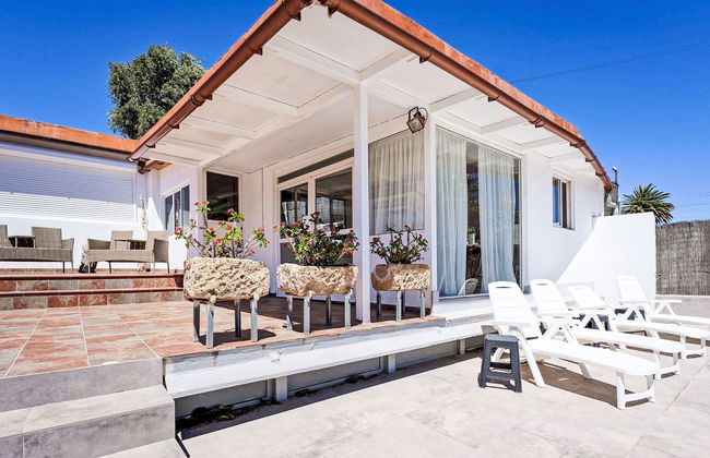 Villa With Pool and Beautiful Architecture - Foto 21