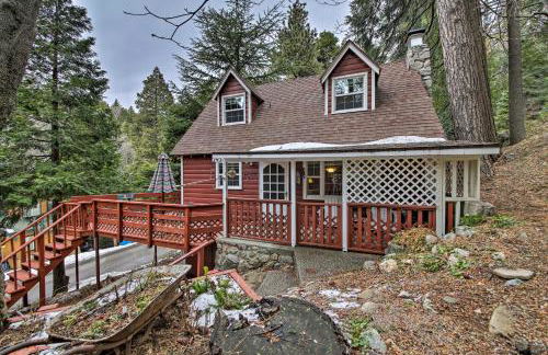 Vintage Snow White Cottage about 2 Miles to Village! - Foto 25