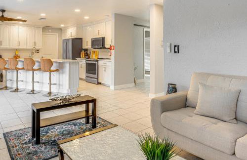 5 Mi to Downtown St Pete Private Oasis with Yard - Foto 5