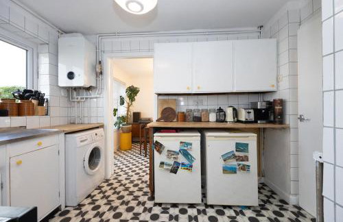 Cosy mid century Stockport with views, dog walks, woodburner - Foto 30