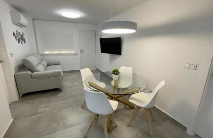 Piso de lujo en primera linea de playa y garaje - Photo 11