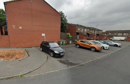 Sofi's Stay, Cosy 3 bed house, 5 mins Walk to Leeds City Centre - Foto 22