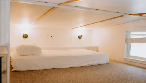 Nest - Texas Tiny House with a Big View - Photo 4