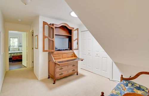 Sturgeon Bay Hideaway with Direct Water Access! - Photo 23