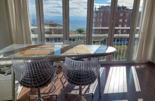 Vistas al mar y garaje cerca de BCN - Photo 11