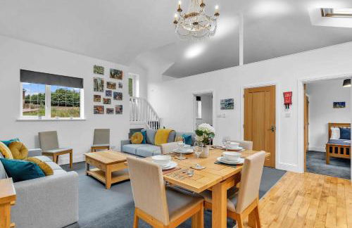 Garden Lodge With Parking By My Getaways - Foto 17