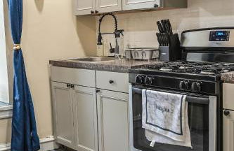 Chic 4BR Dwelling with Backyard in Philadelphia - Foto 7