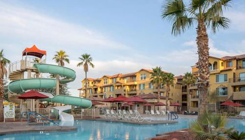 Beautiful Studio Apt in a great resort setting with fountains, courtyards, and pool with bar - Foto 2