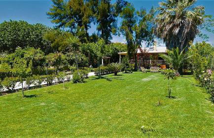 Amarynthos Beachfront Vacation House with garden - Foto 36