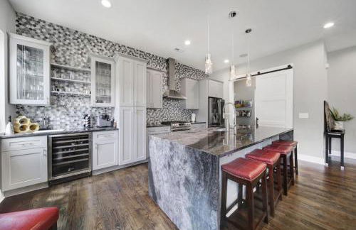 City Views - Walking Distance to Panthers Stadium - Photo 37